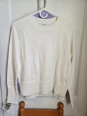 Banana Republic Cream Crewneck Sweater